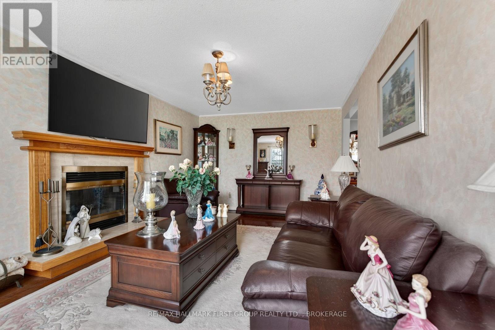 1130 Caitlin Crescent Property Photo 11