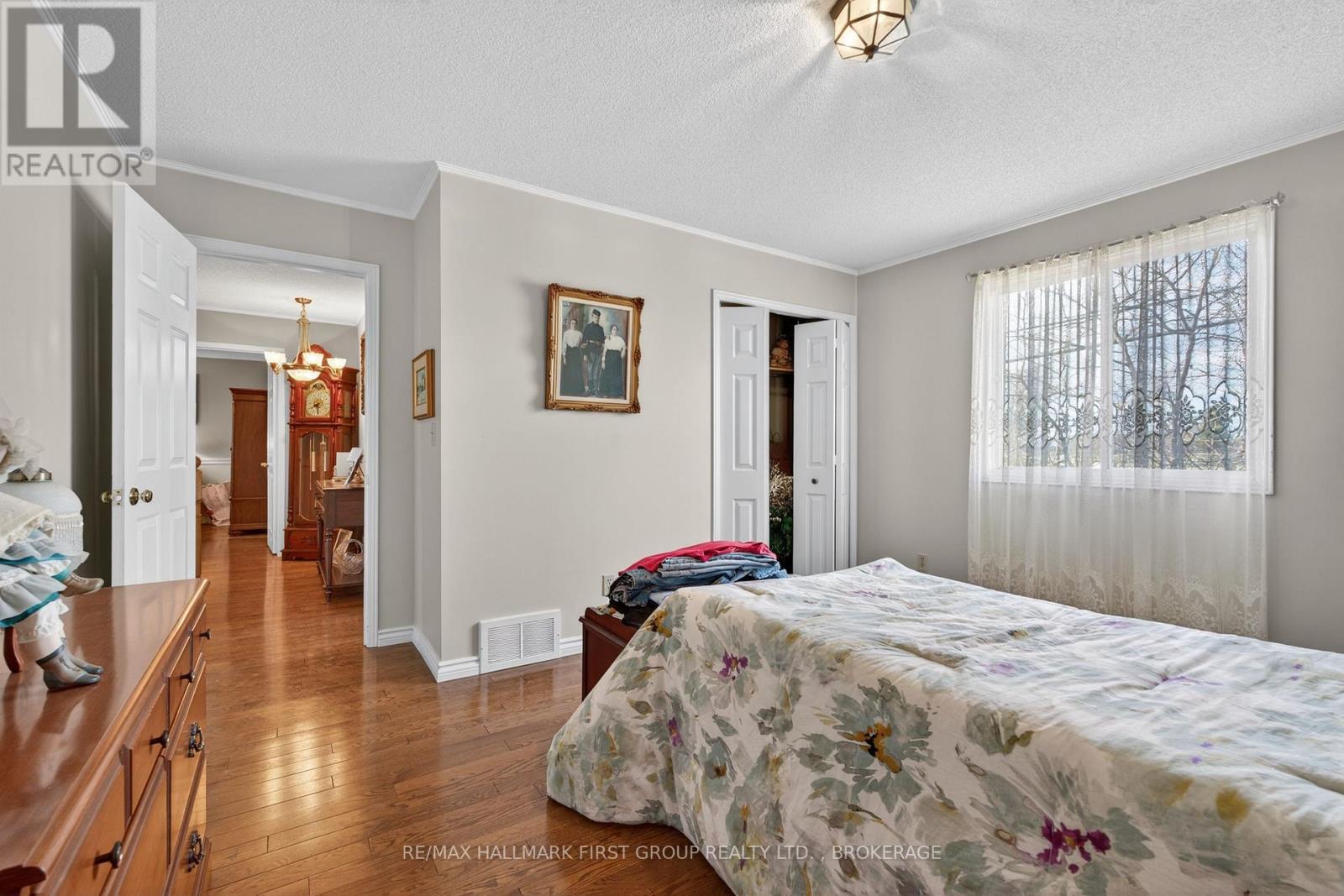 1130 Caitlin Crescent Property Photo 22