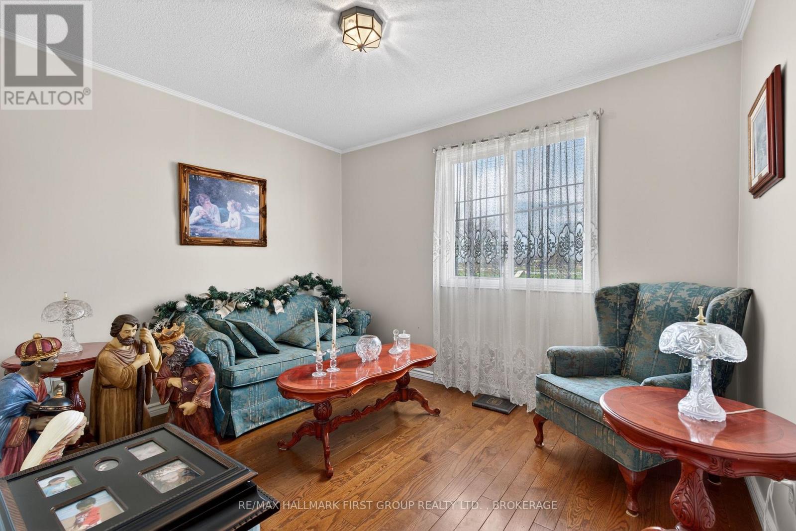 1130 Caitlin Crescent Property Photo 24