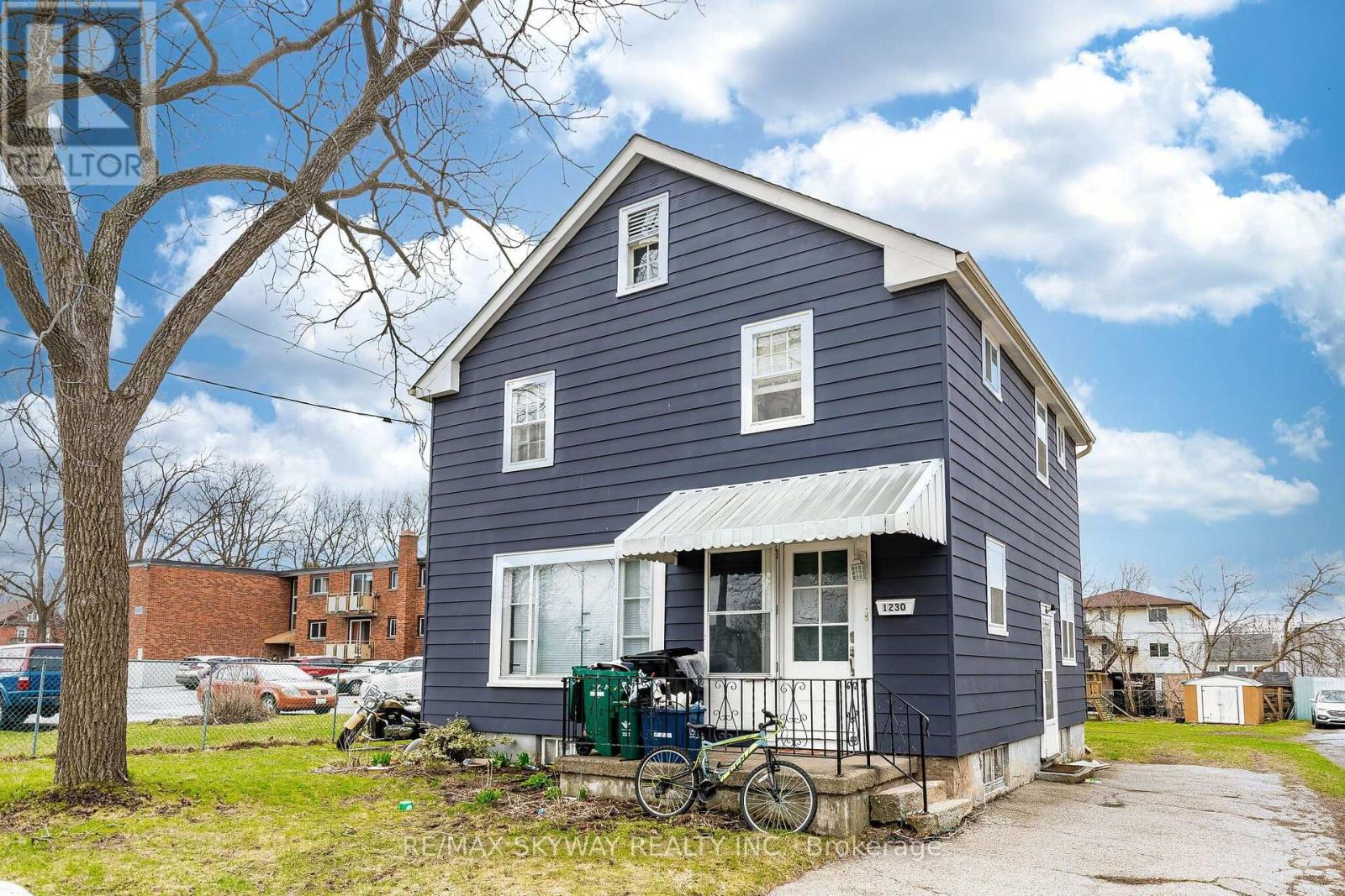 1230 Duke Street Property Photo 2