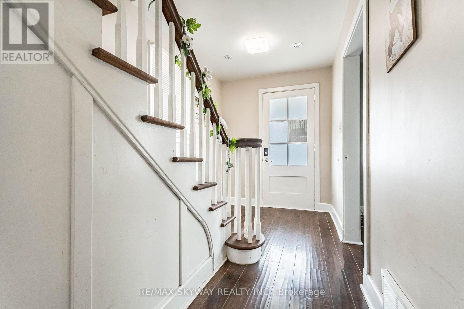 1230 Duke Street Property Photo 10