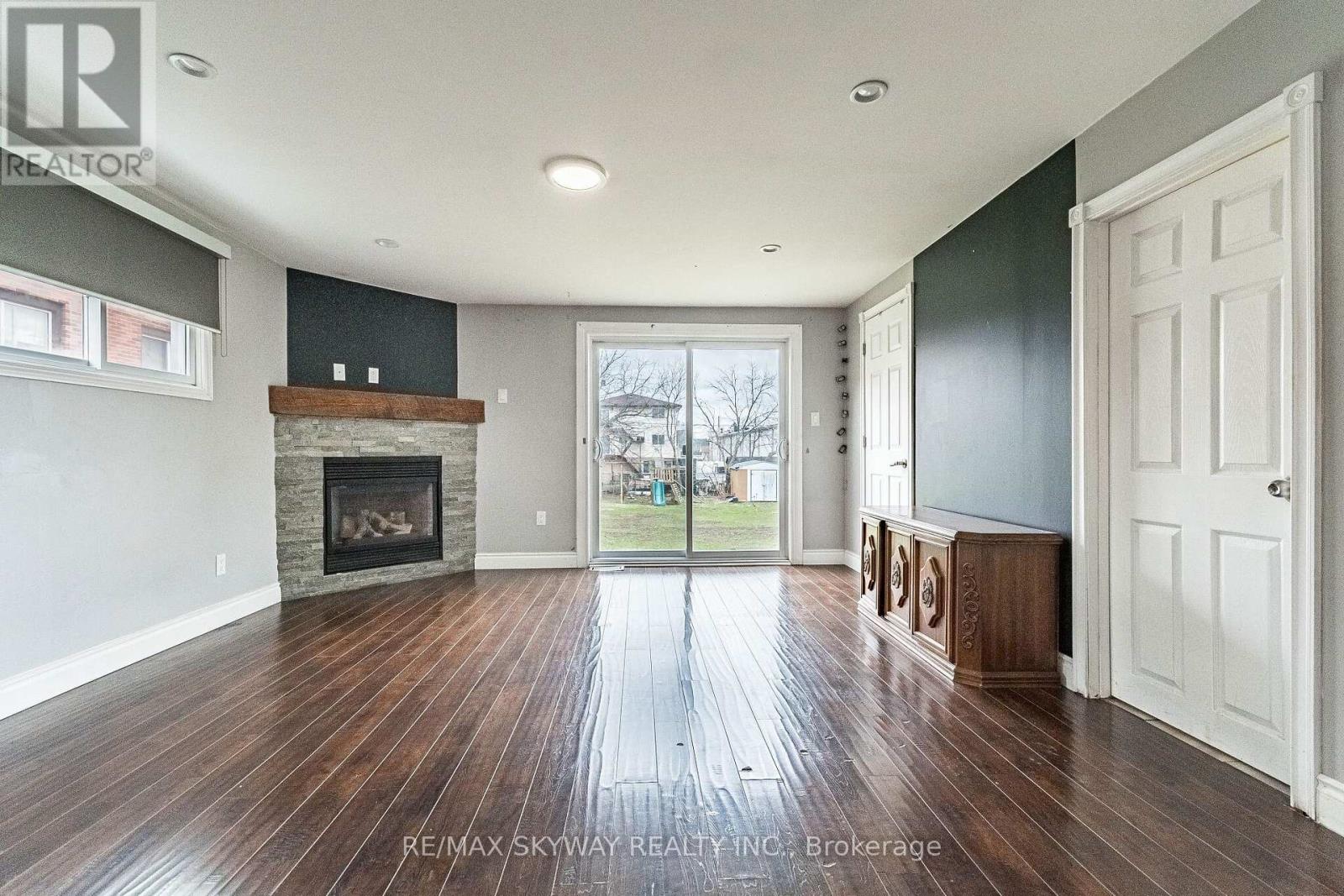 1230 Duke Street Property Photo 11
