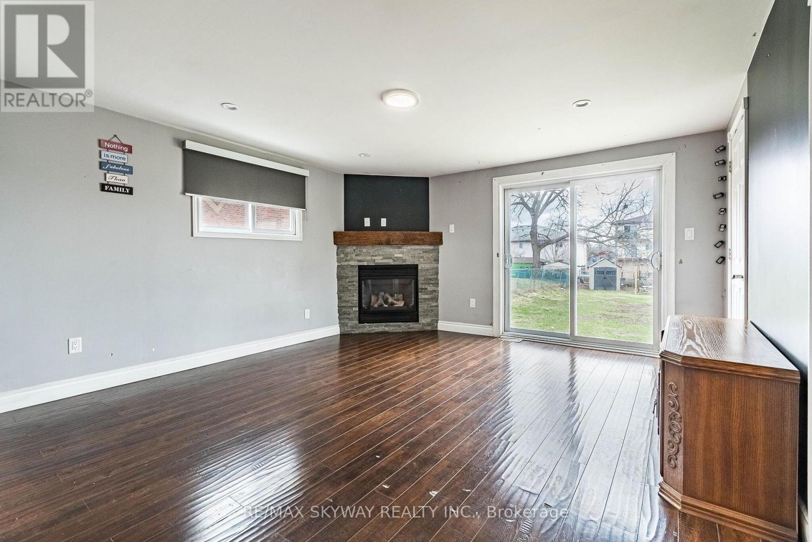 1230 Duke Street Property Photo 14