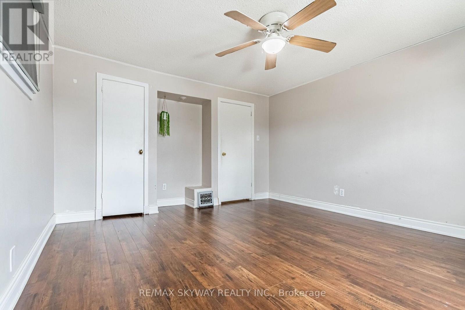 1230 Duke Street Property Photo 31