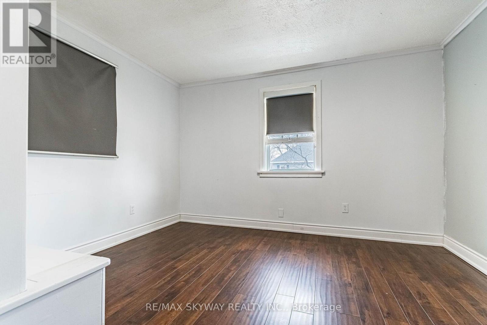 1230 Duke Street Property Photo 38