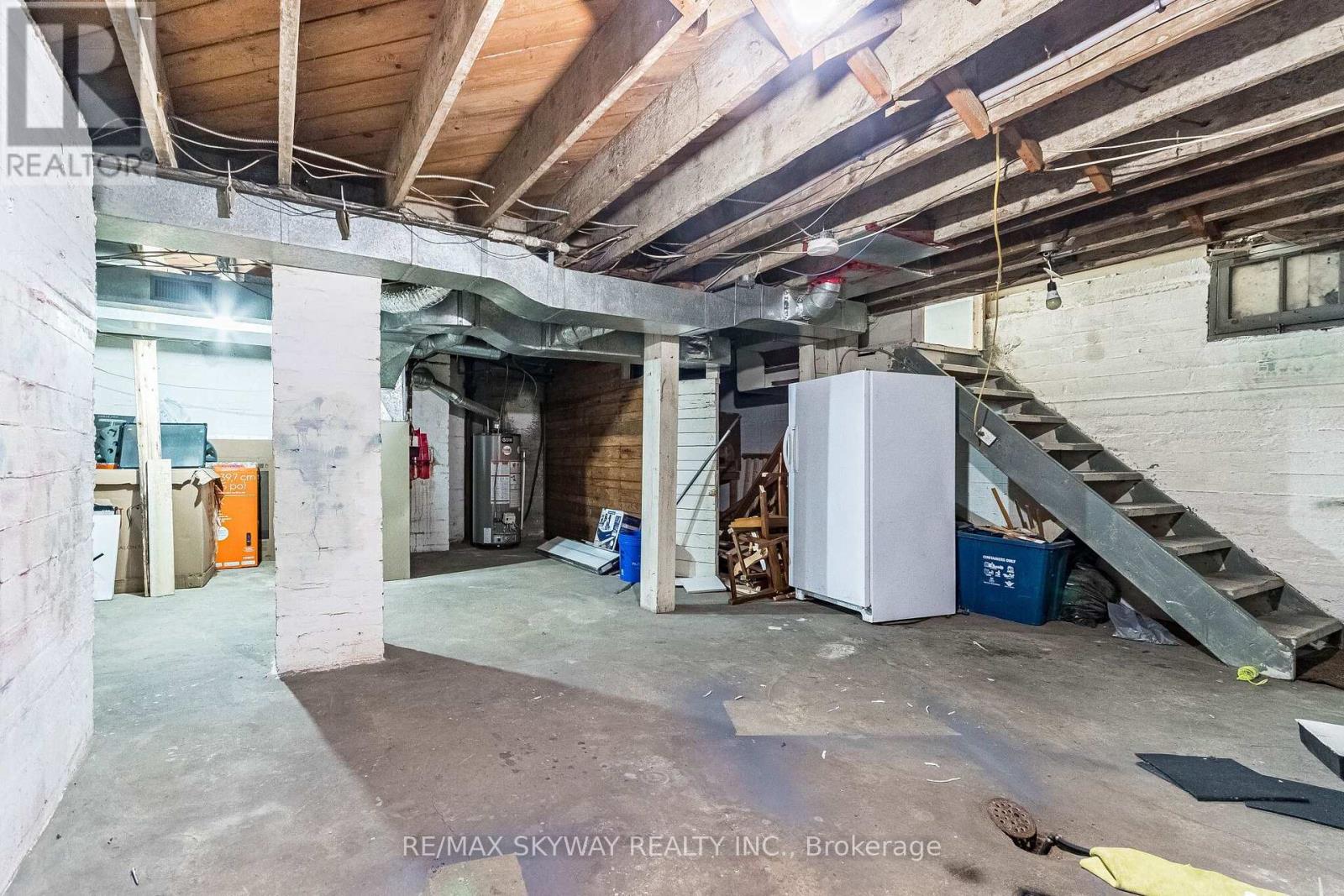 1230 Duke Street Property Photo 44