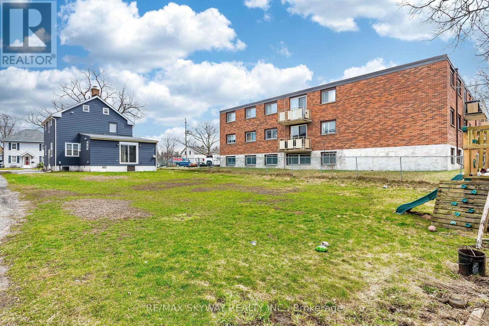 1230 Duke Street Property Photo 45