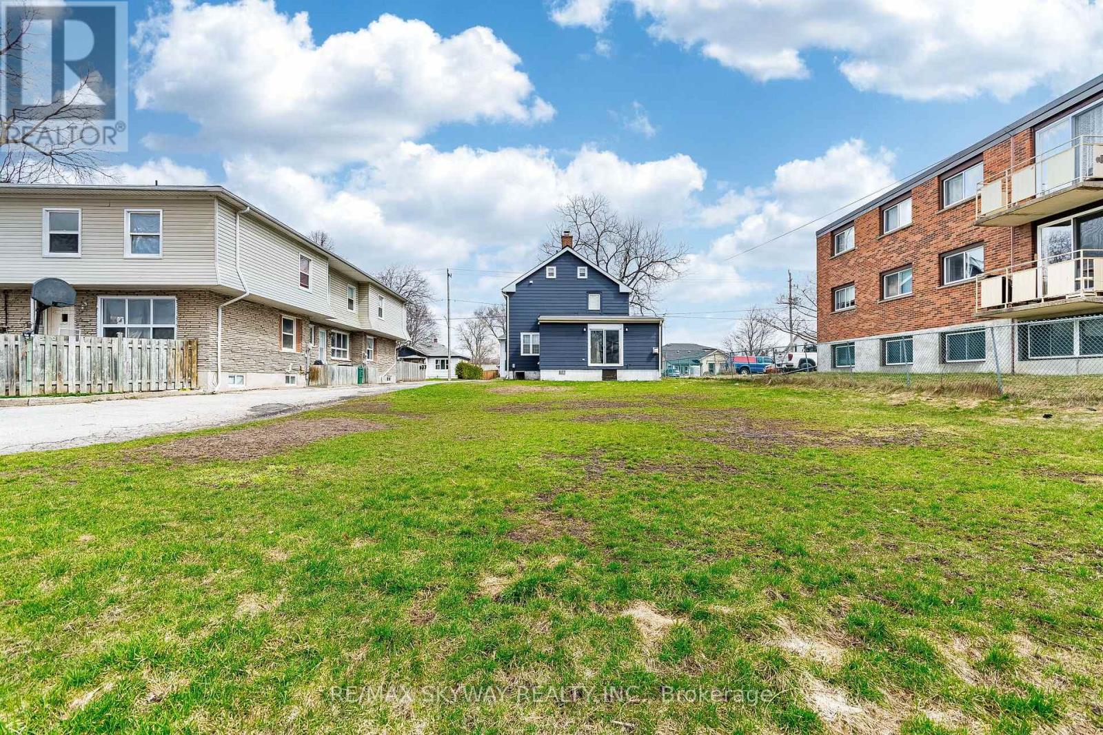1230 Duke Street Property Photo 47