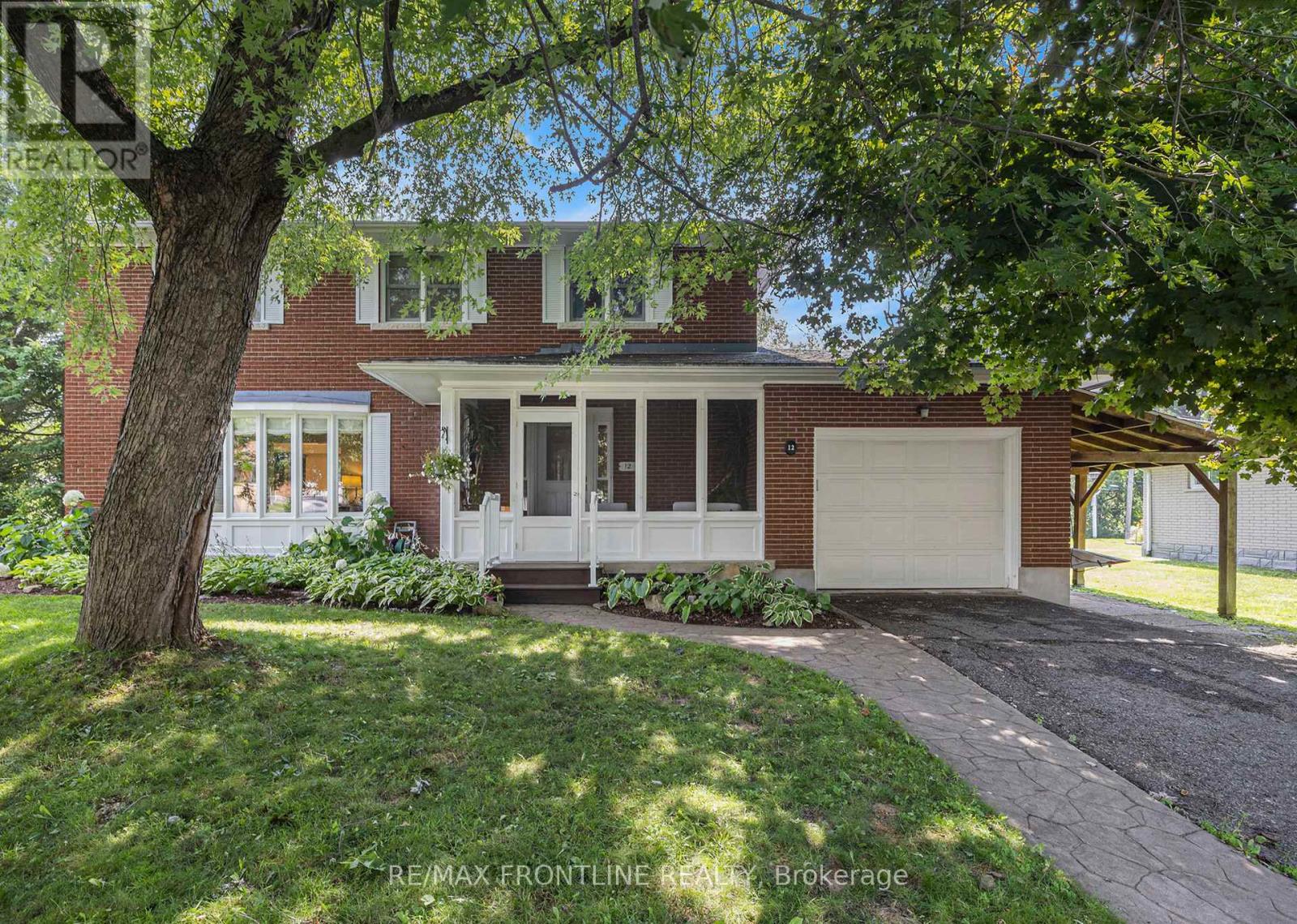 12 GLENVIEW CRESCENT