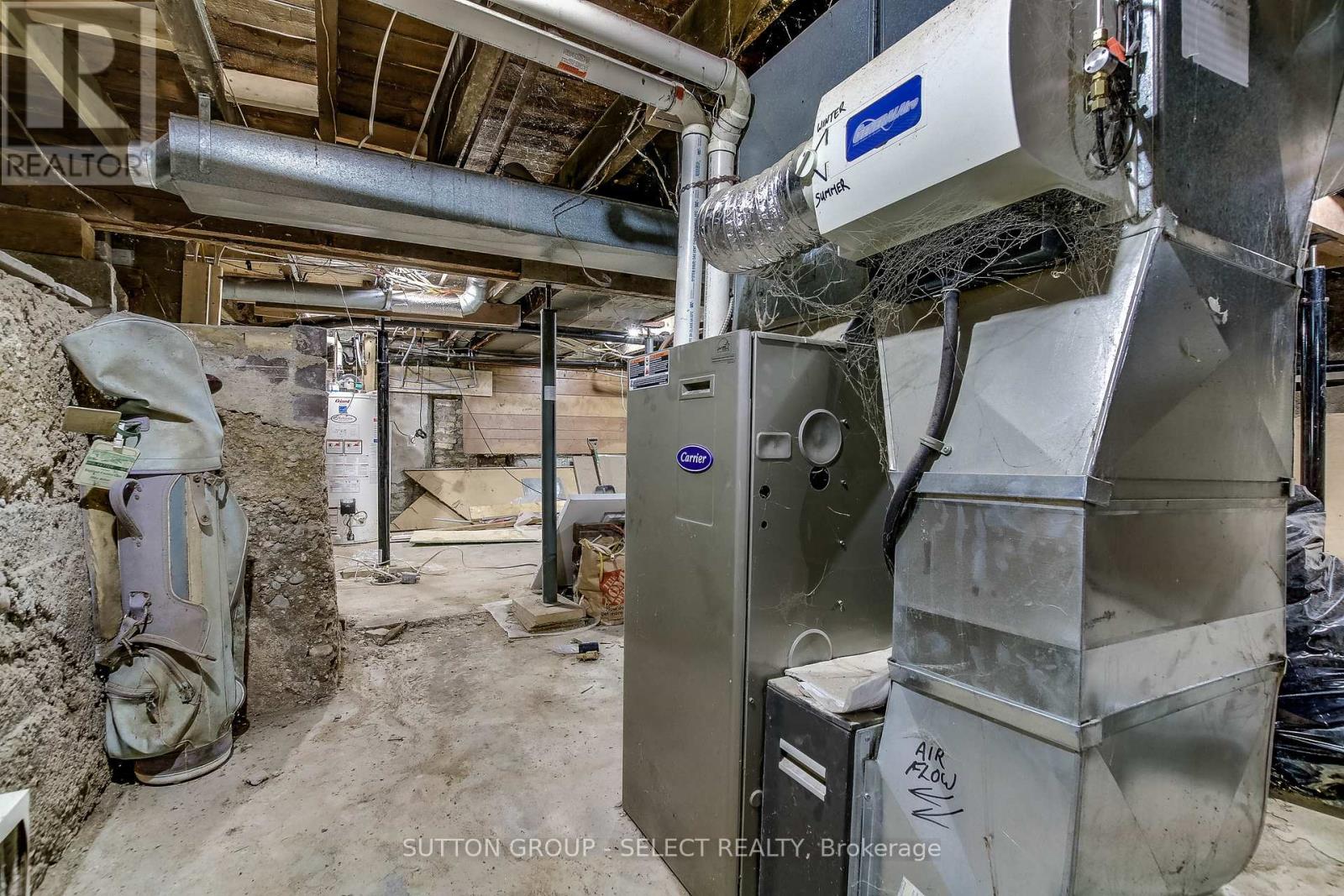 71 Briscoe Street E Property Photo 23