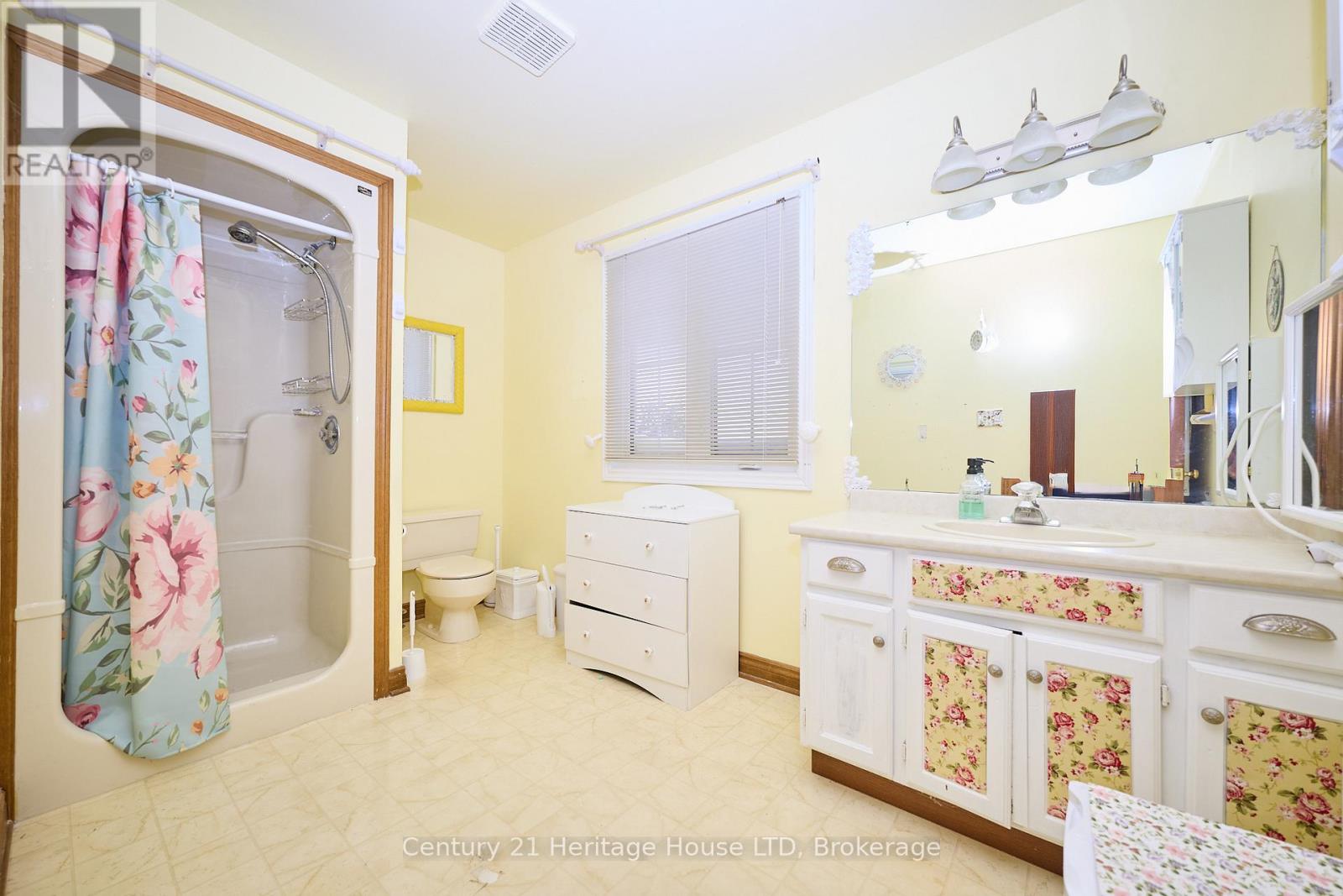 20 - 2720 Mewburn Road Property Photo 14