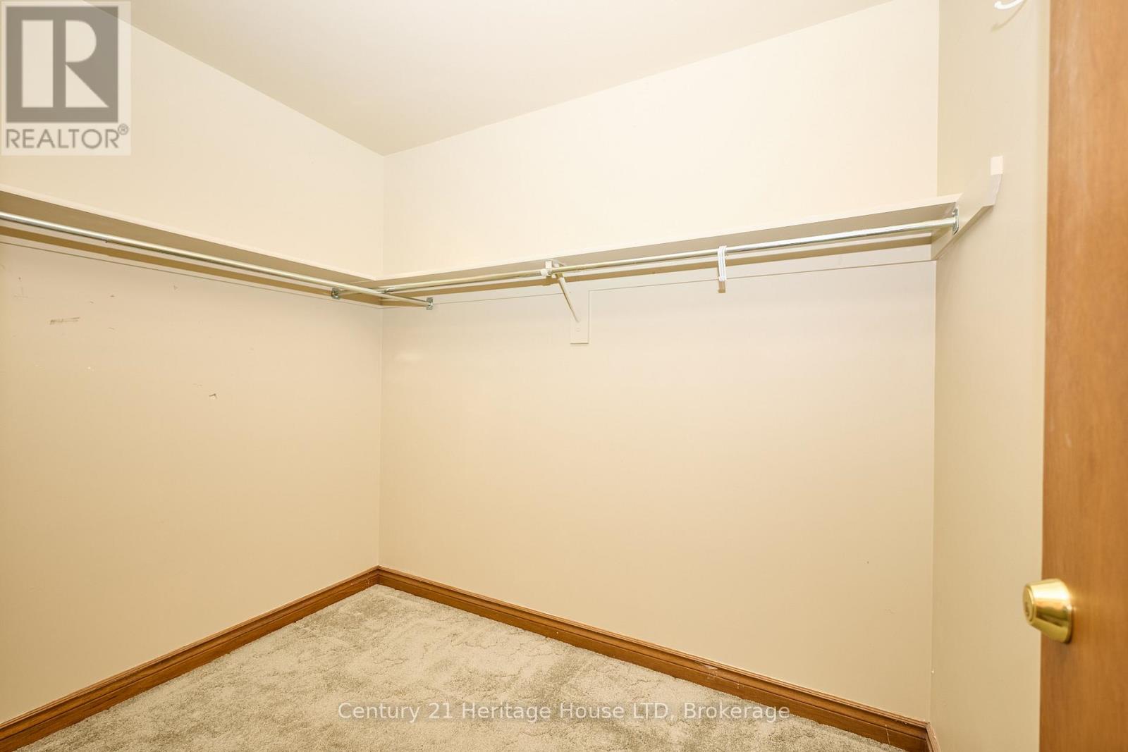 20 - 2720 Mewburn Road Property Photo 22