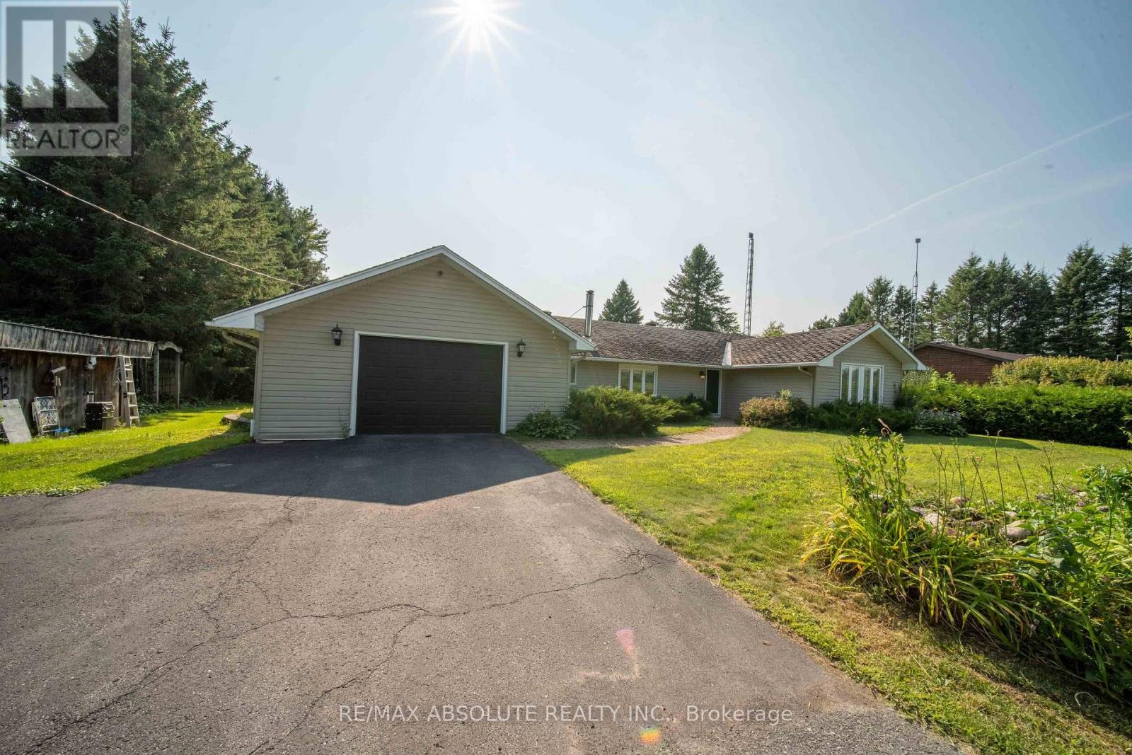 1543 Gagnon Road Property Photo 3