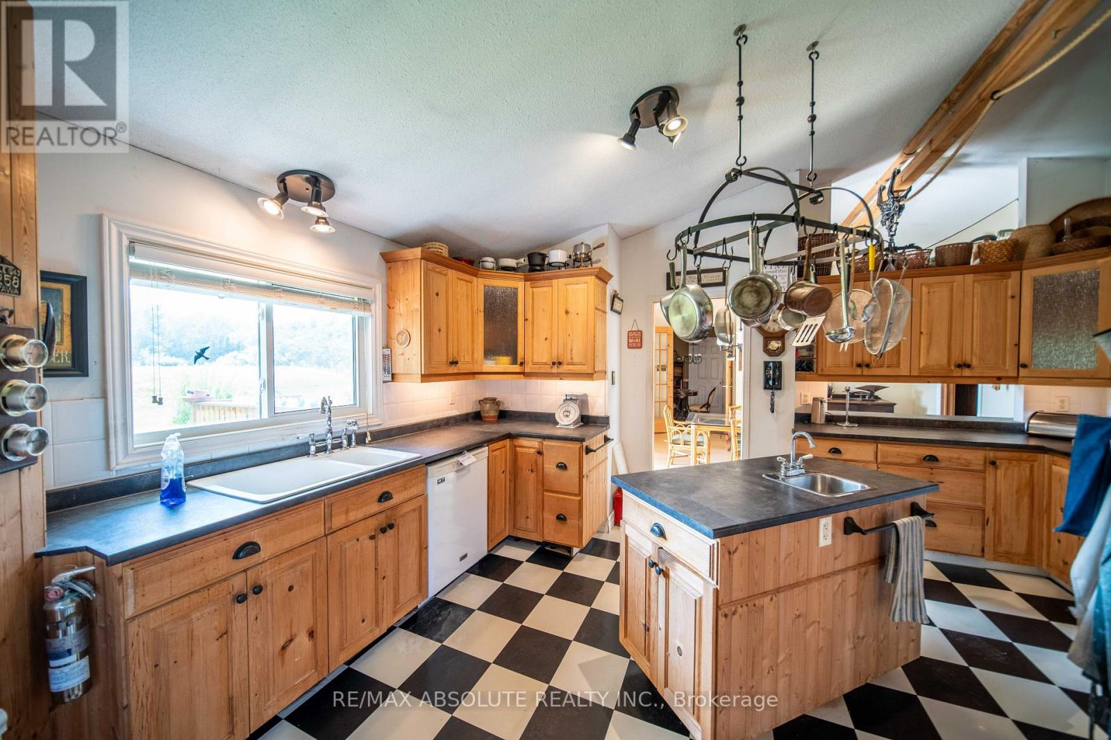 1543 Gagnon Road Property Photo 16