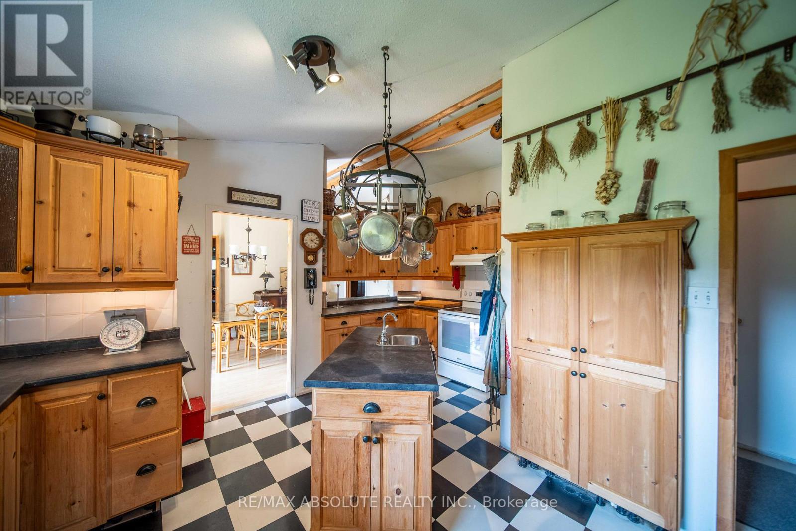 1543 Gagnon Road Property Photo 17