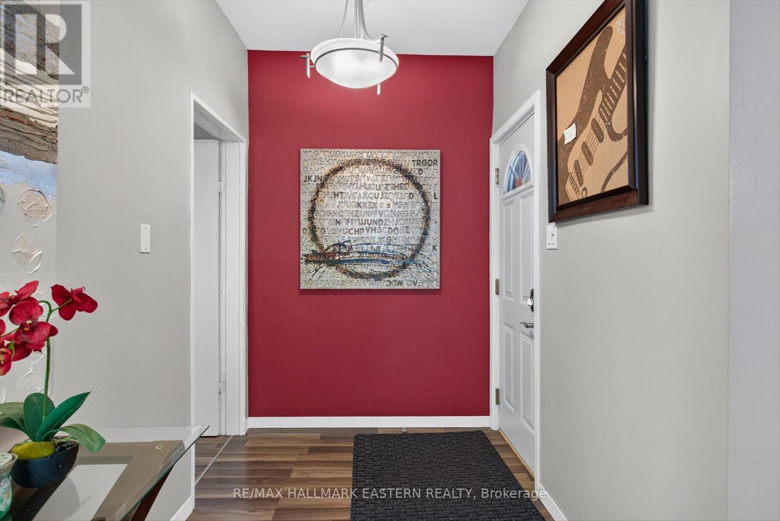 183 Aylmer Street N Property Photo 20