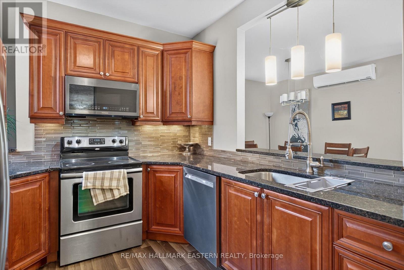 183 Aylmer Street N Property Photo 22