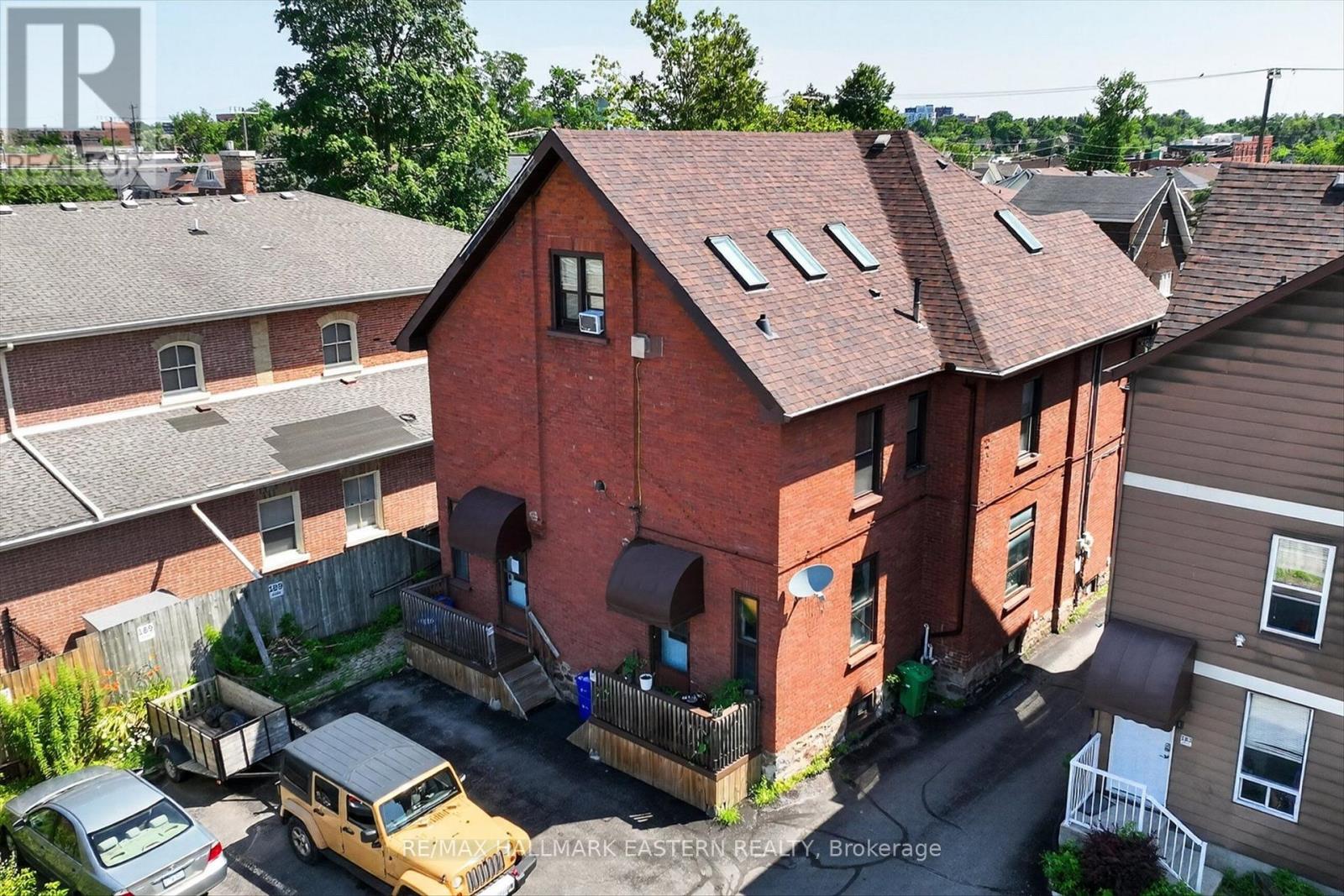187 Aylmer Street N Property Photo 14