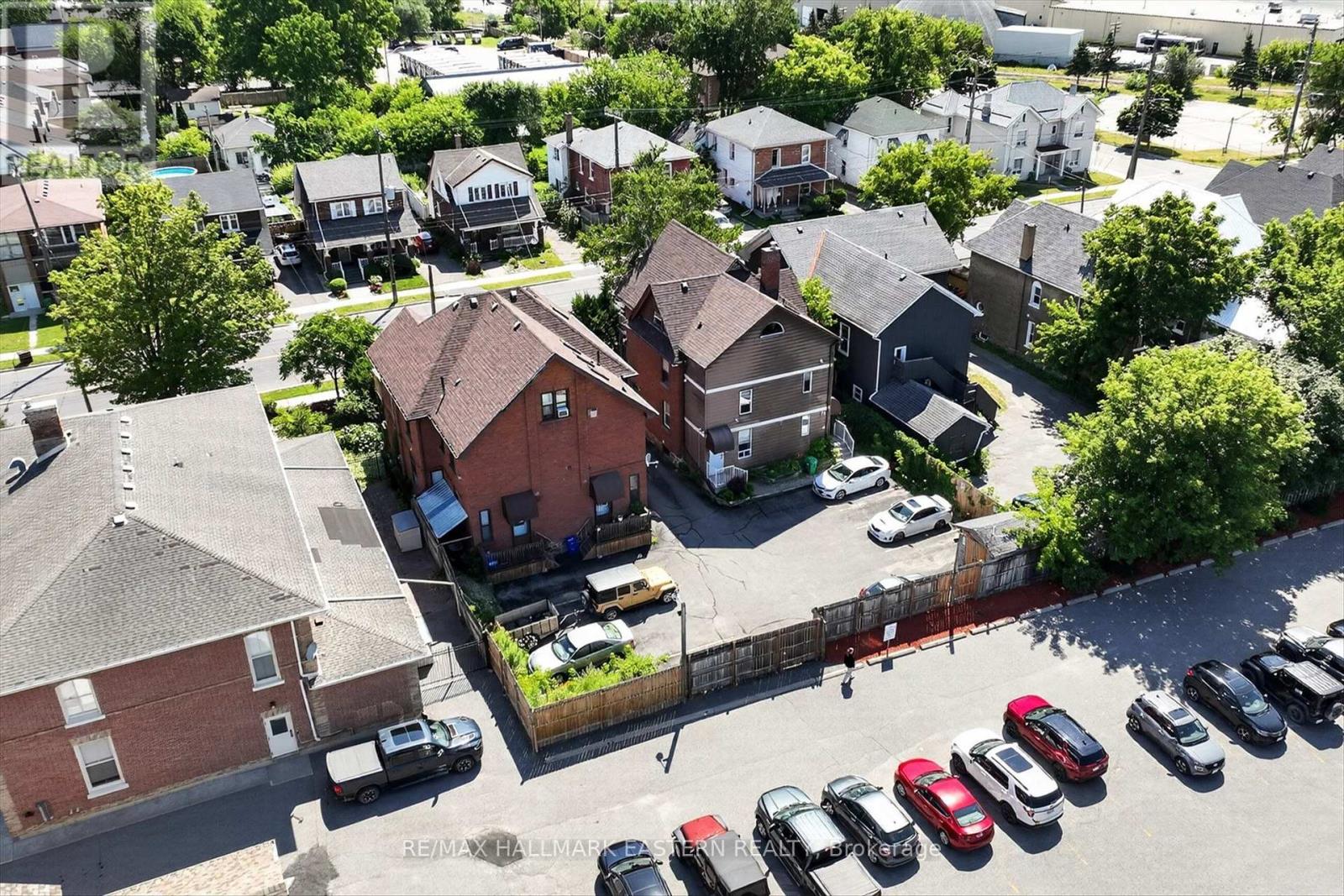 187 Aylmer Street N Property Photo 16