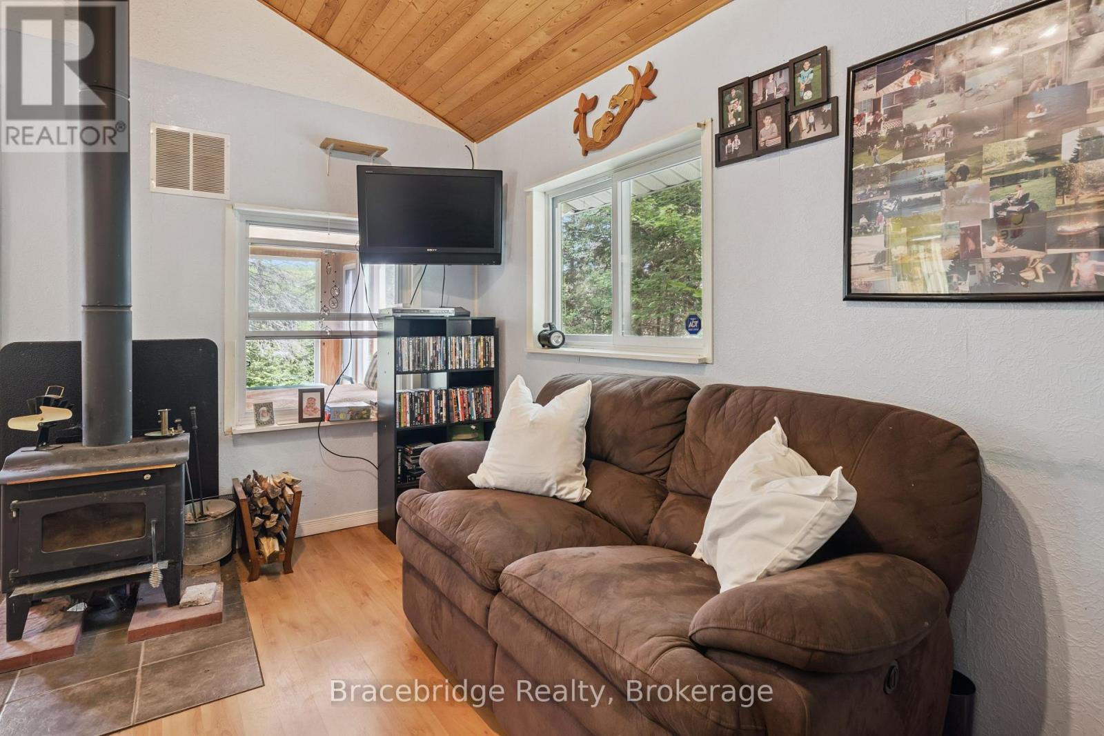 1100 Colony Road Property Photo 11