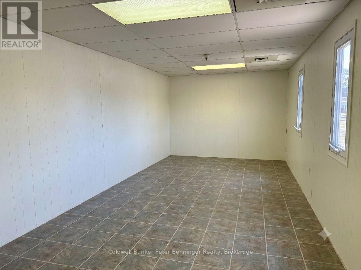 190 Elizabeth Street E Property Photo 6
