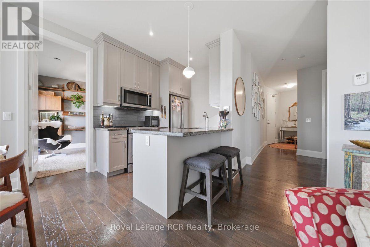 501 - 80 9th Street E Property Photo 22