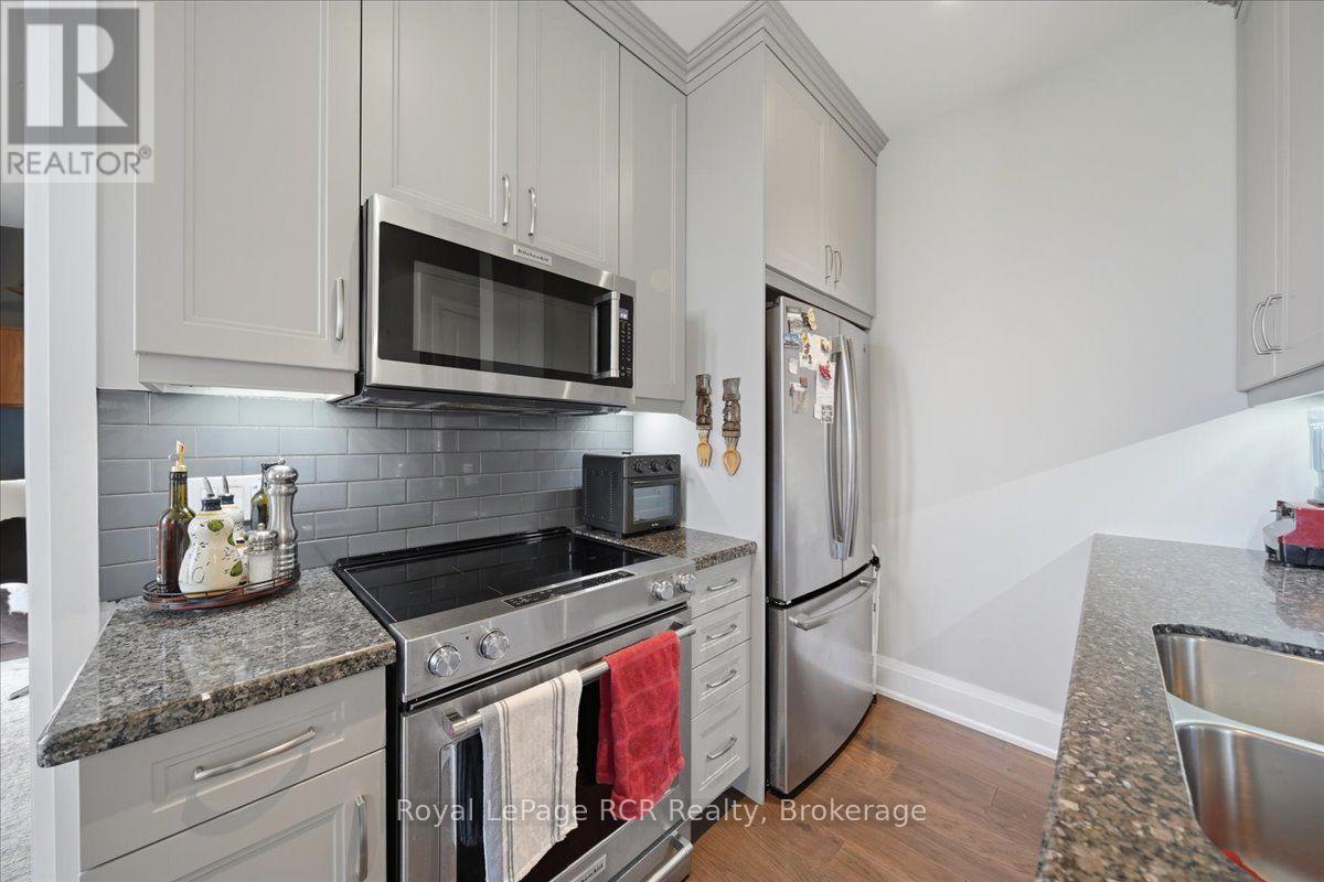 501 - 80 9th Street E Property Photo 24