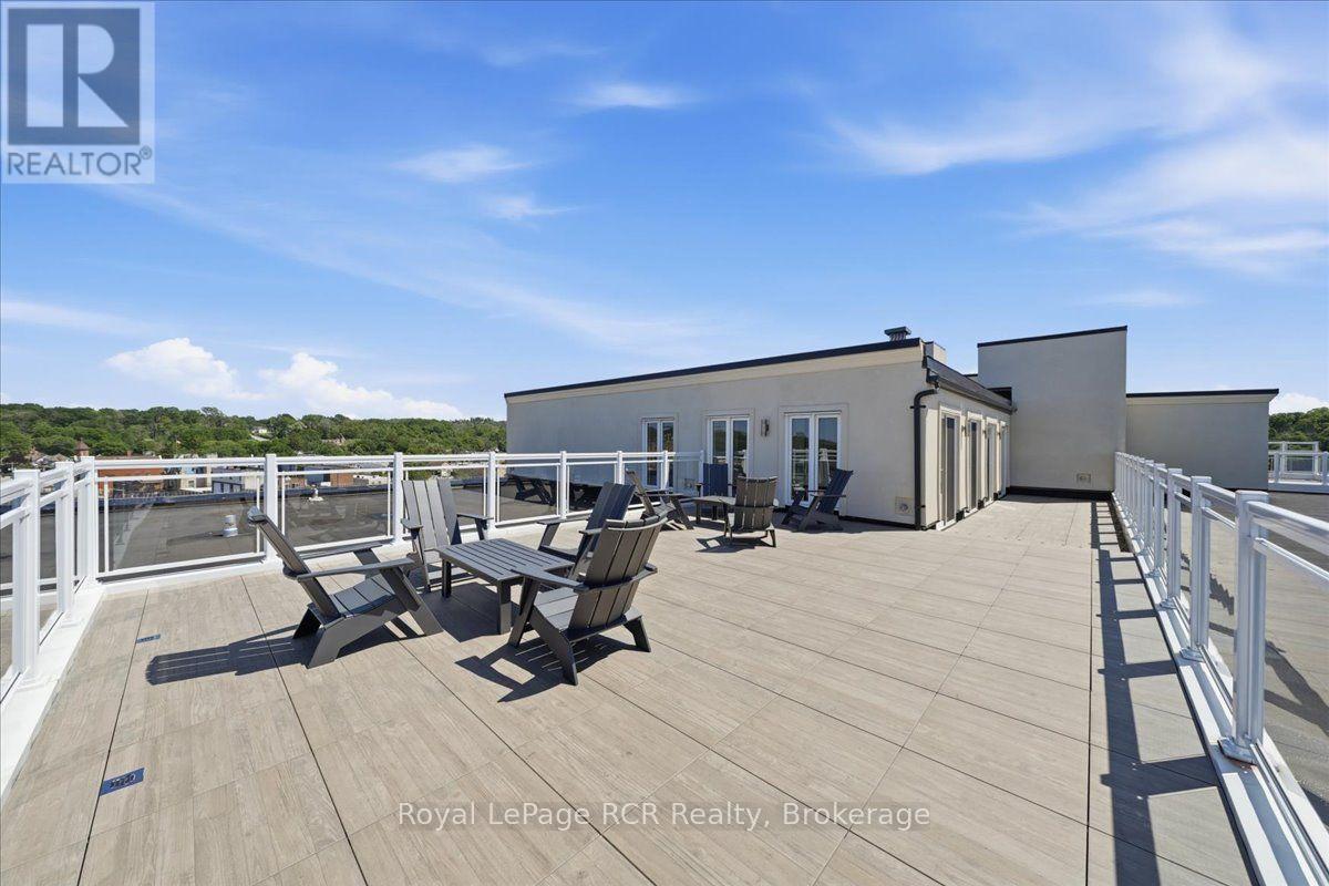 501 - 80 9th Street E Property Photo 42