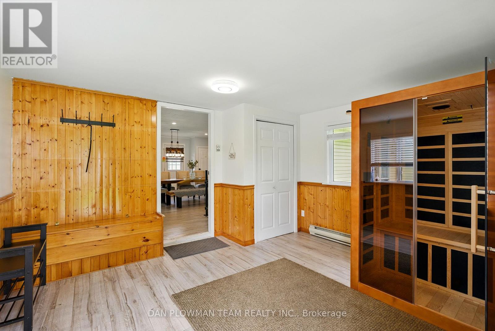184 Chapman Drive Property Photo 3