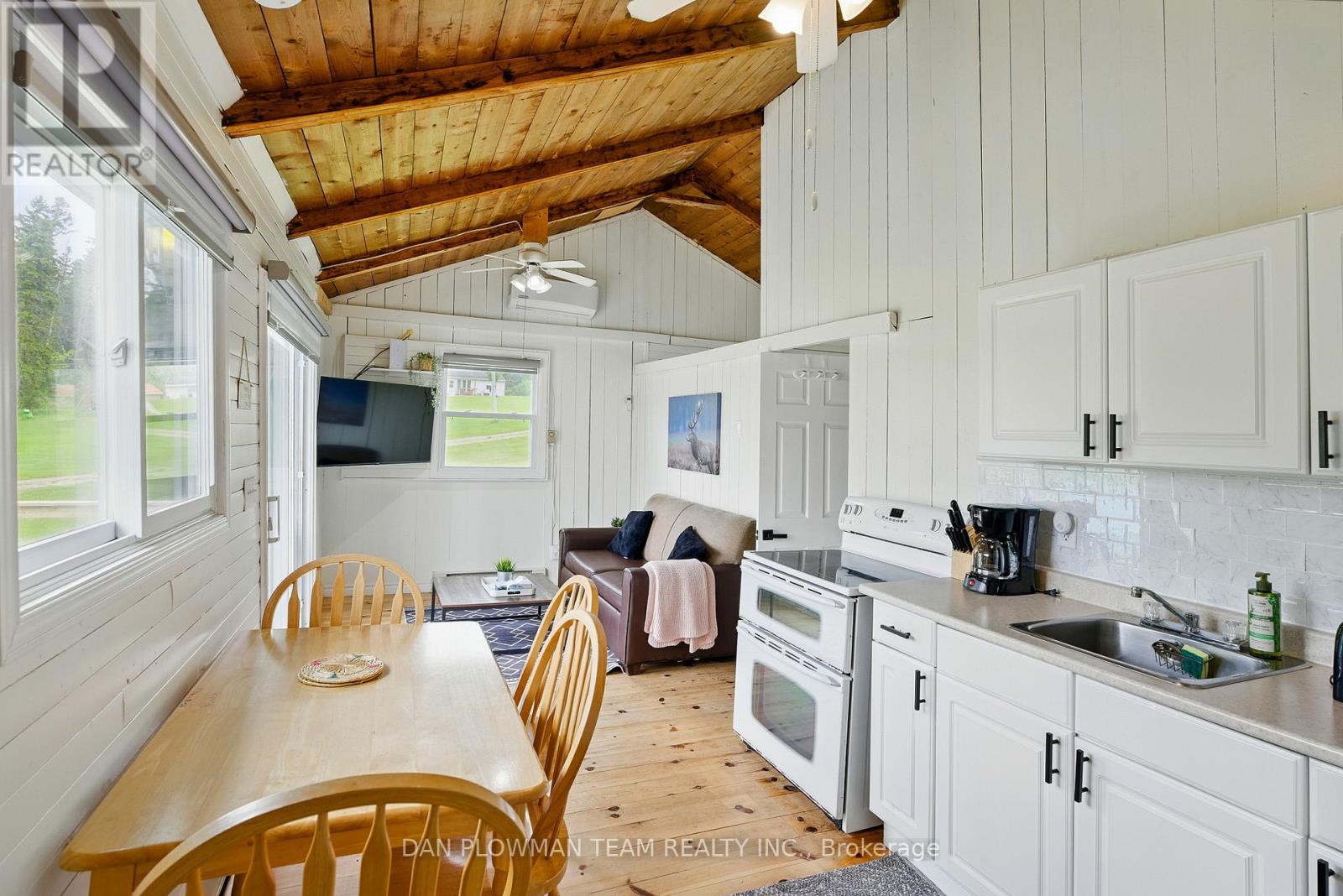 184 Chapman Drive Property Photo 27