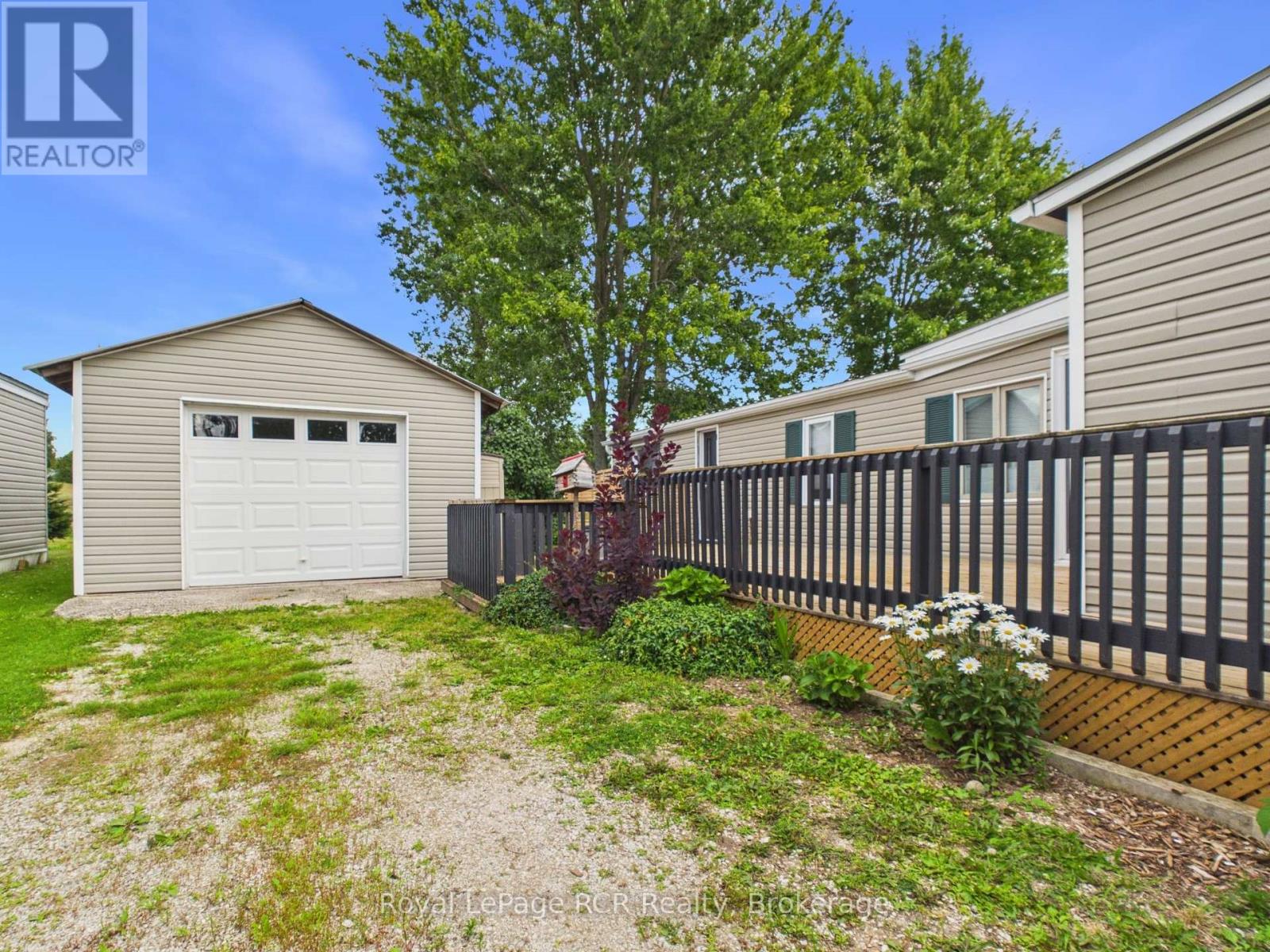 56 Sussex Square Property Photo 4