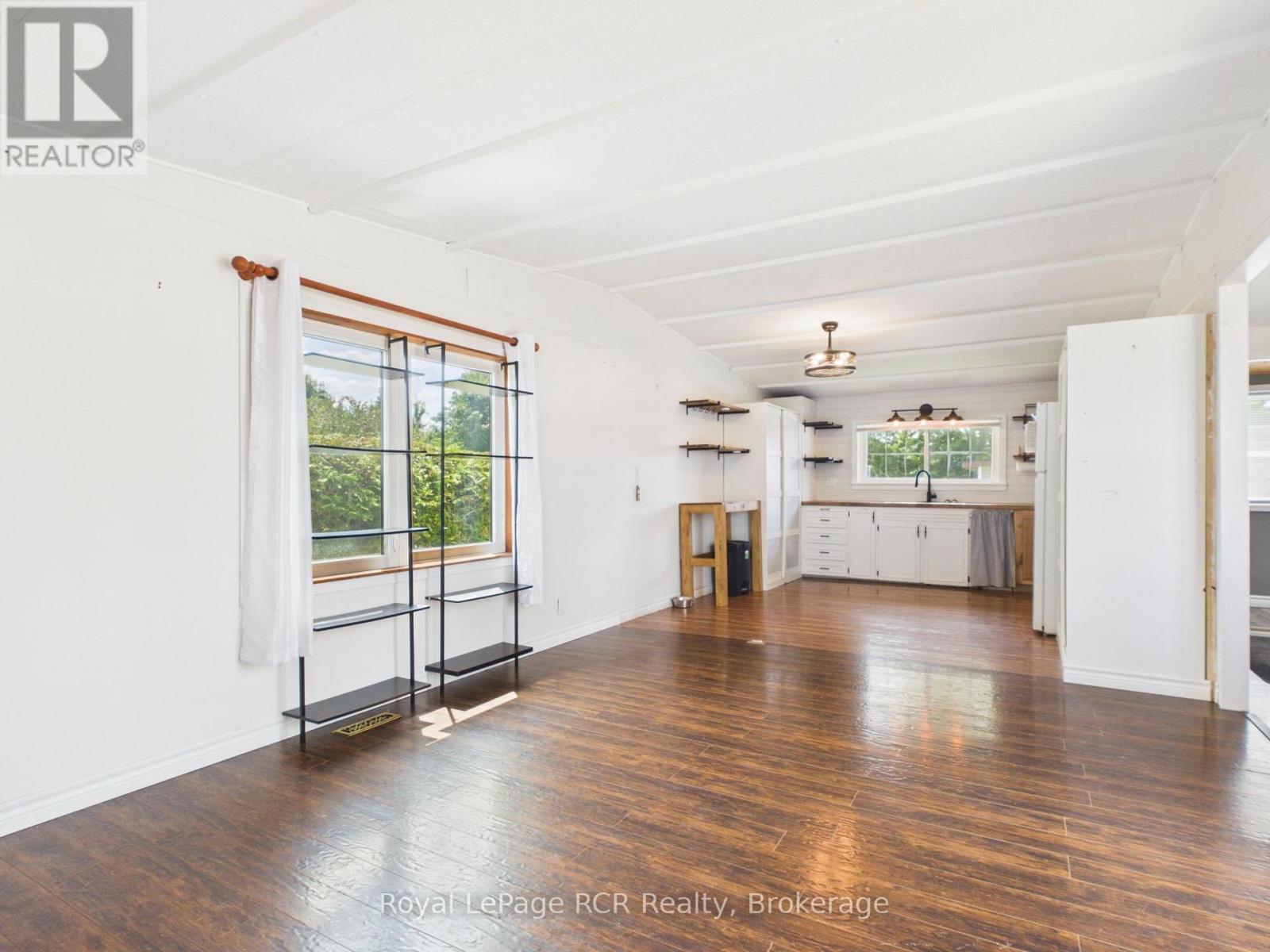 56 Sussex Square Property Photo 10