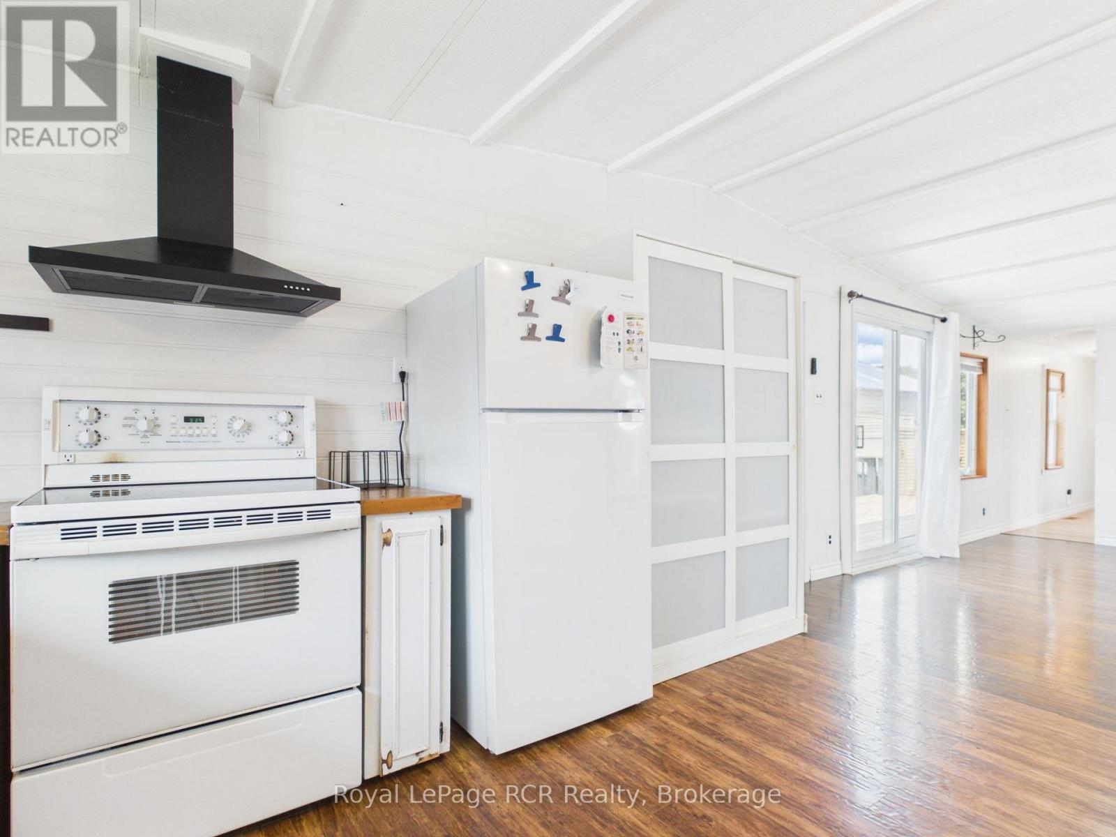 56 Sussex Square Property Photo 13