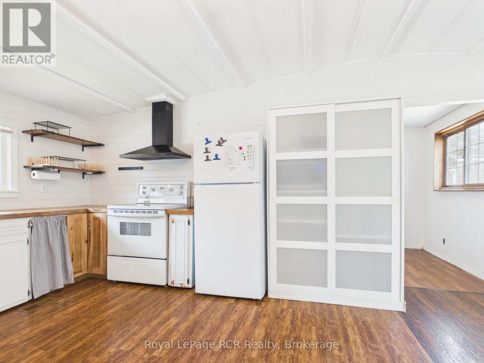 56 Sussex Square Property Photo 14