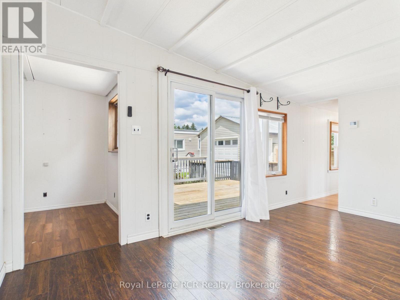 56 Sussex Square Property Photo 15