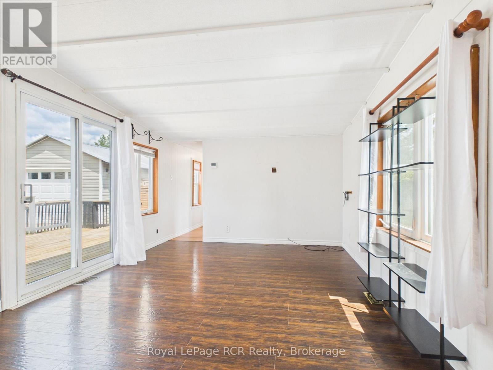 56 Sussex Square Property Photo 16