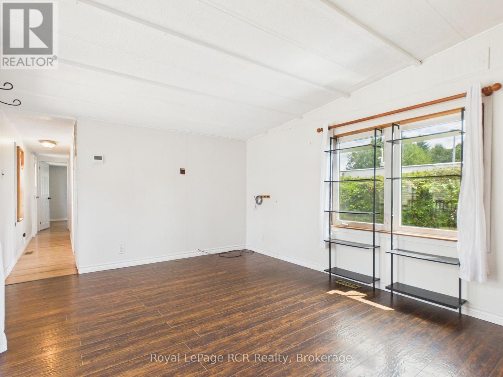 56 Sussex Square Property Photo 17