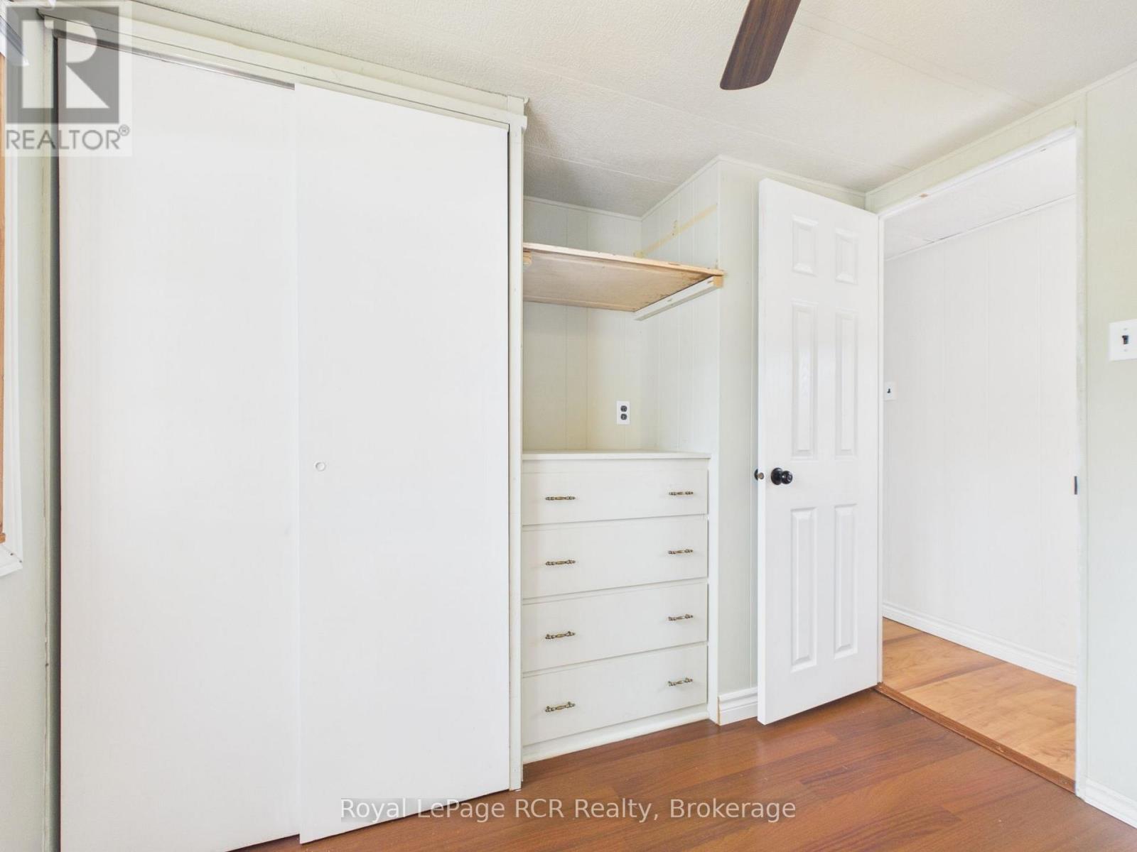 56 Sussex Square Property Photo 21