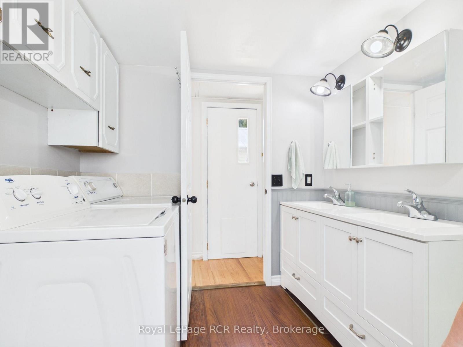 56 Sussex Square Property Photo 22