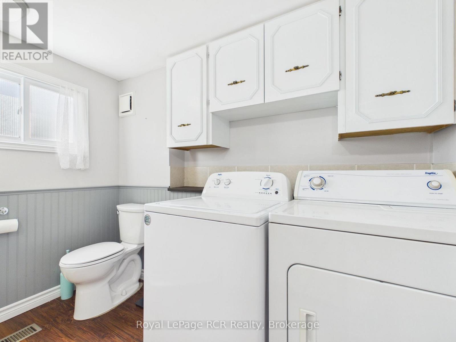 56 Sussex Square Property Photo 23