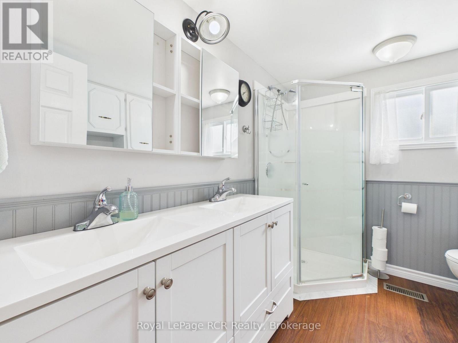 56 Sussex Square Property Photo 24