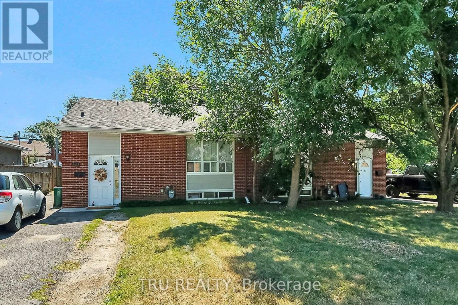 A - 2428 Iris Street Property Photo 1