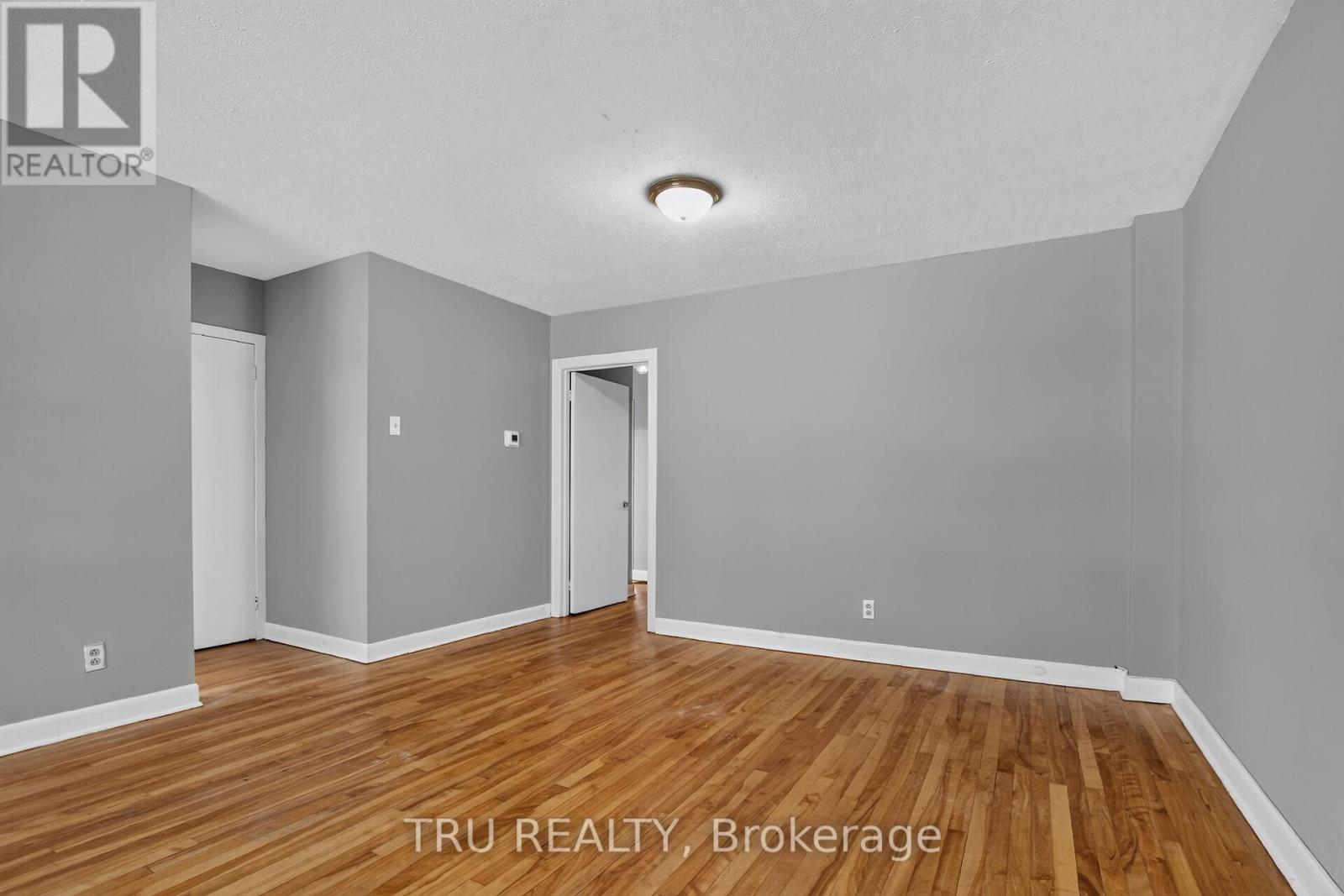 A - 2428 Iris Street Property Photo 10
