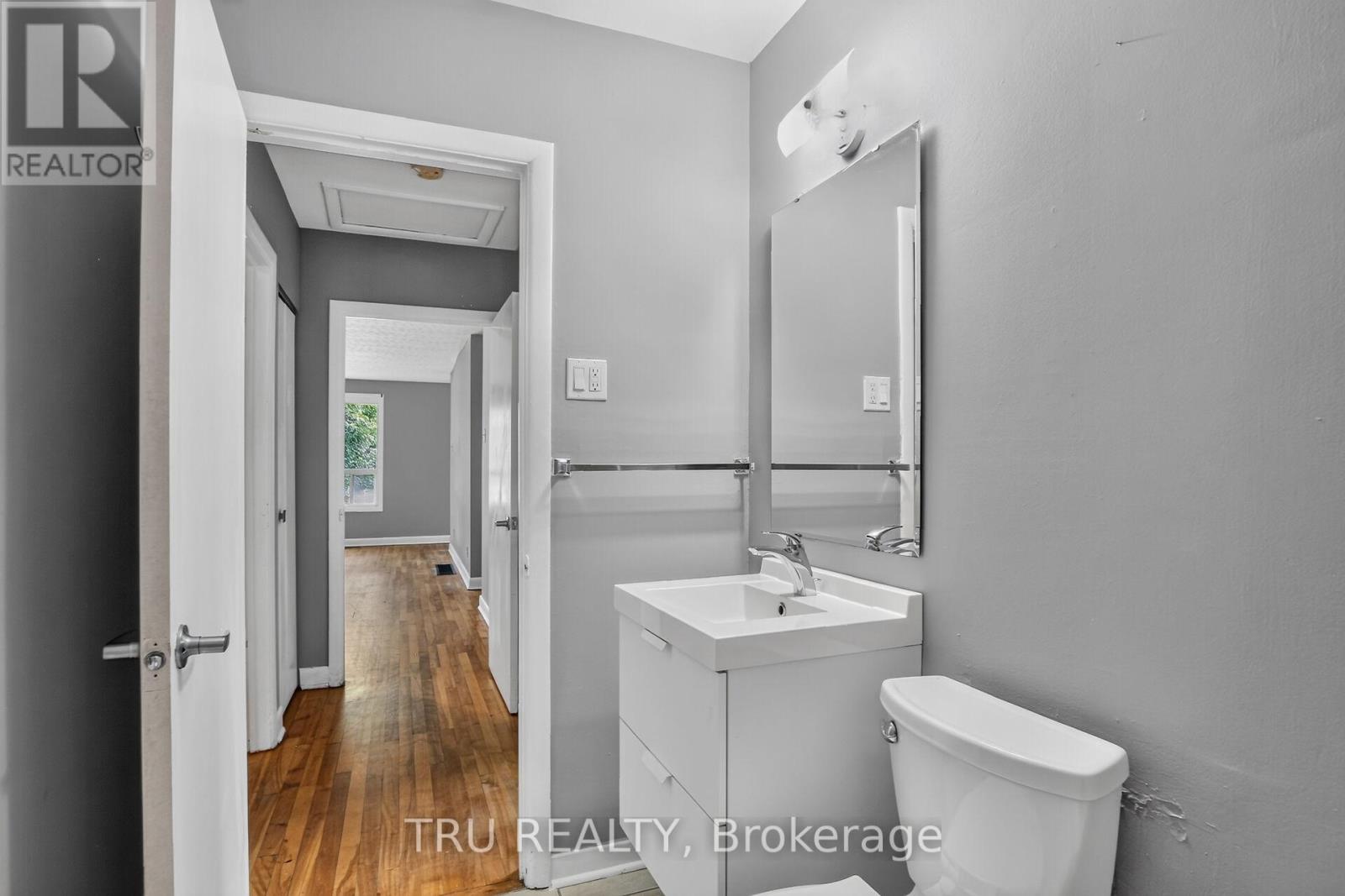 A - 2428 Iris Street Property Photo 22