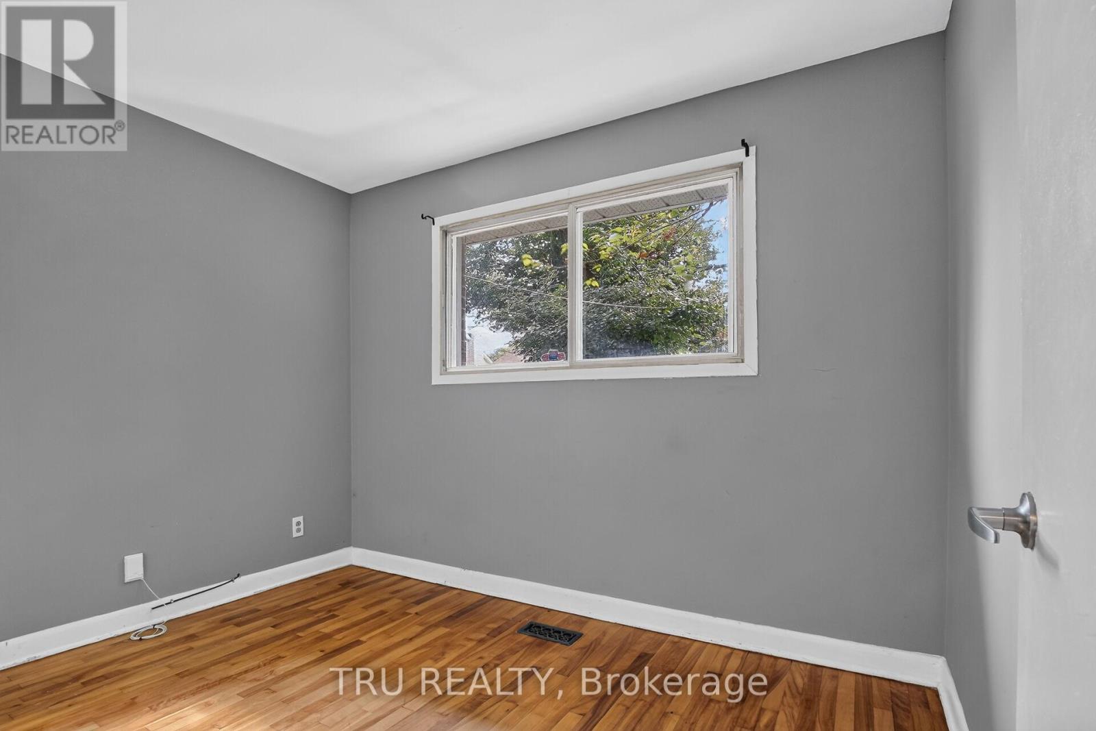 A - 2428 Iris Street Property Photo 23