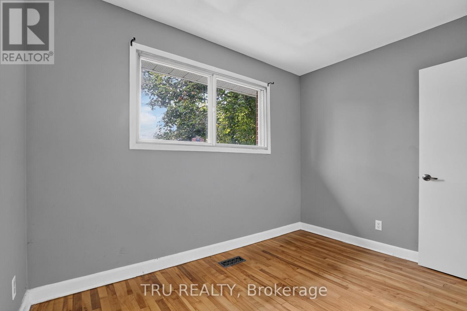 A - 2428 Iris Street Property Photo 24
