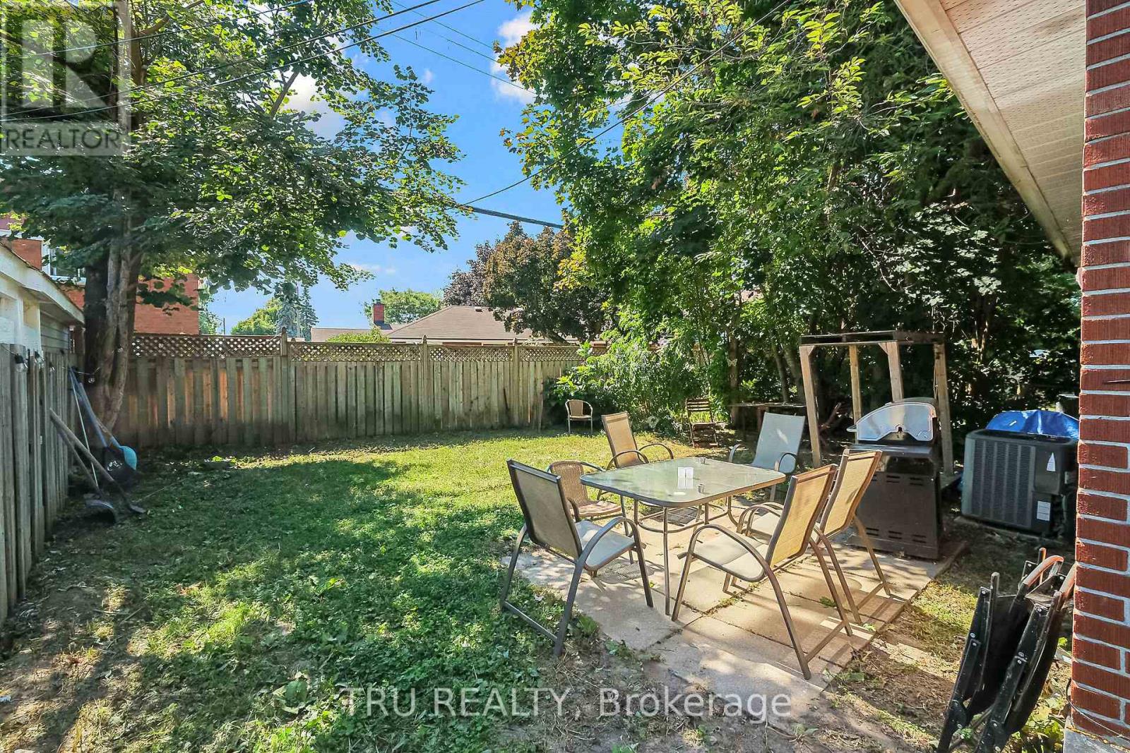 A - 2428 Iris Street Property Photo 29