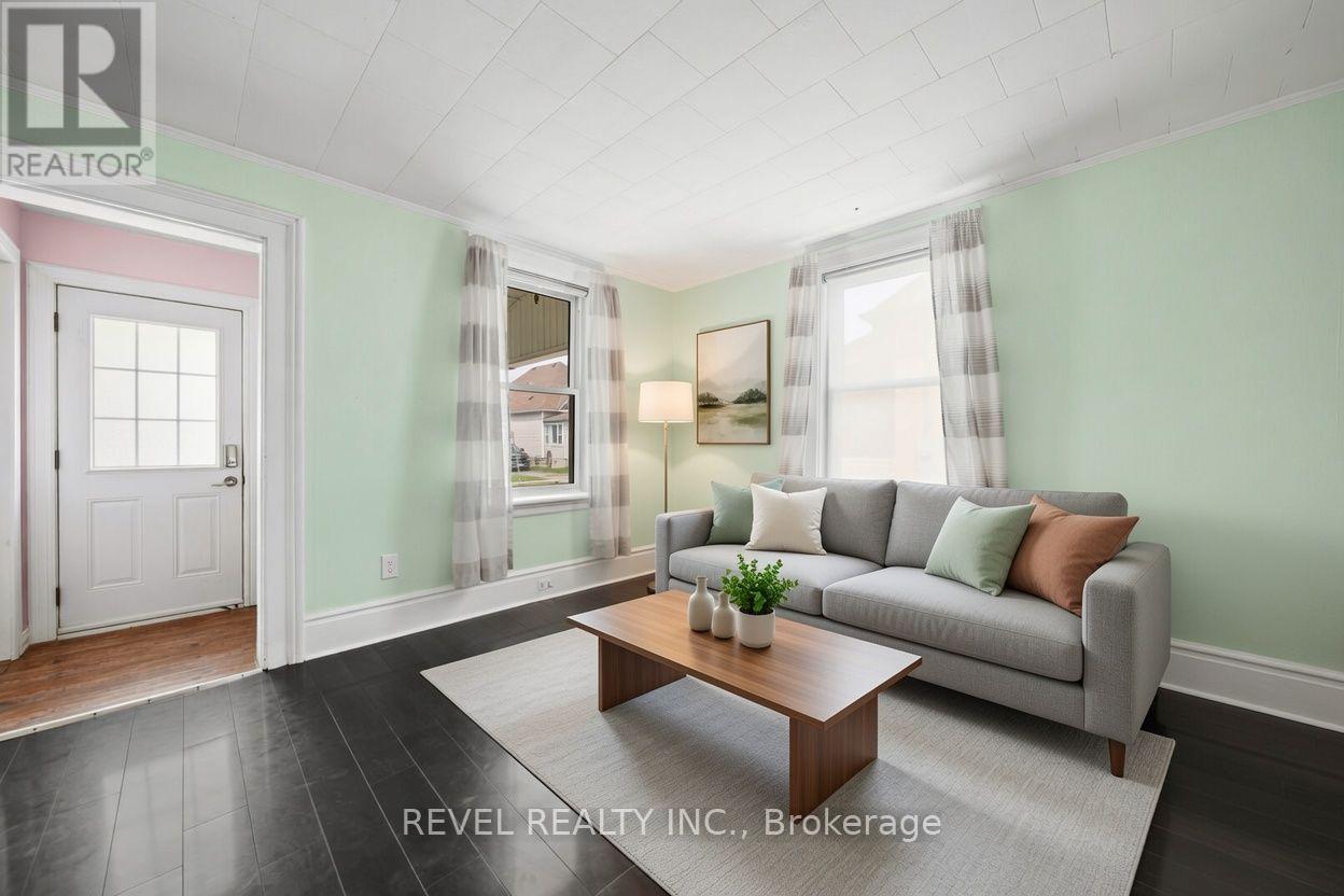 7 Maple Street Property Photo 6