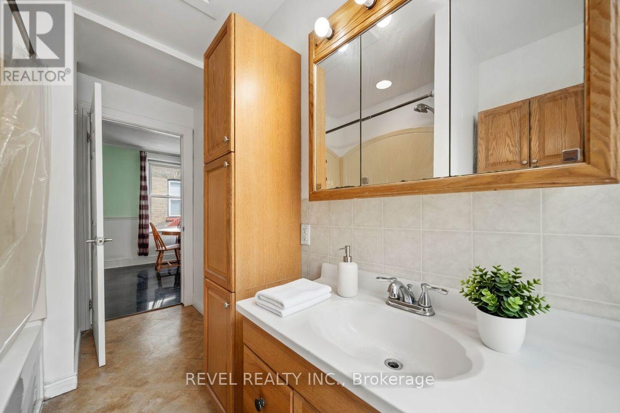 7 Maple Street Property Photo 13