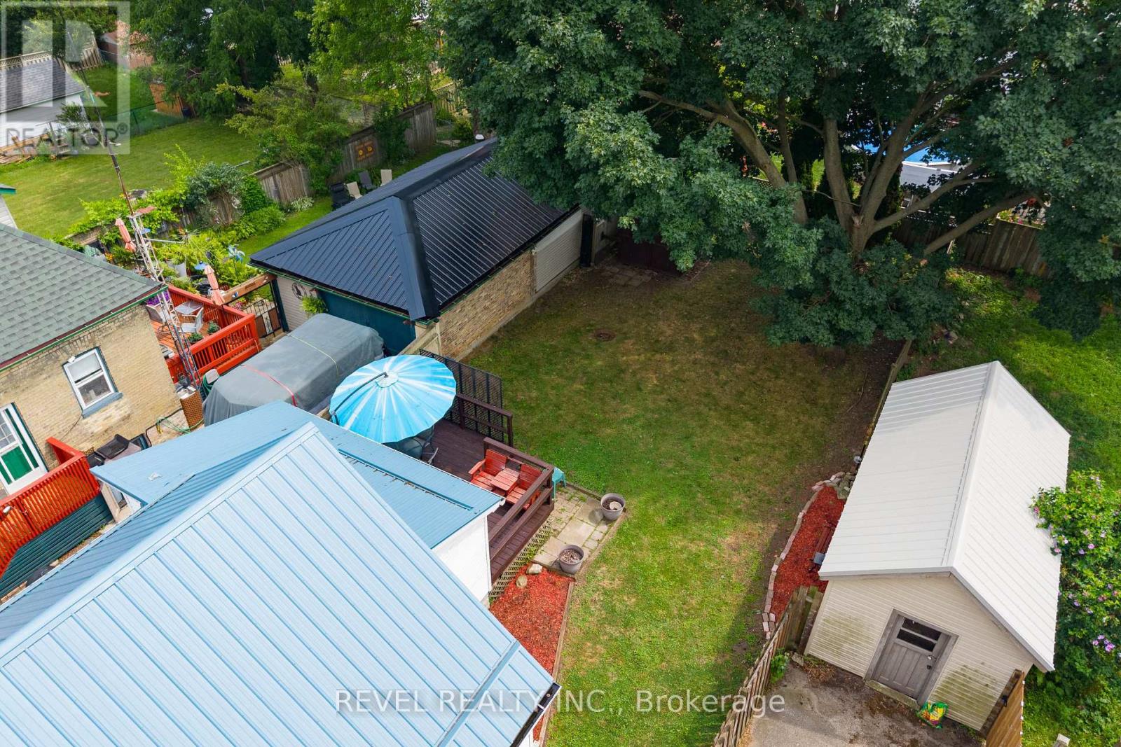 7 Maple Street Property Photo 31